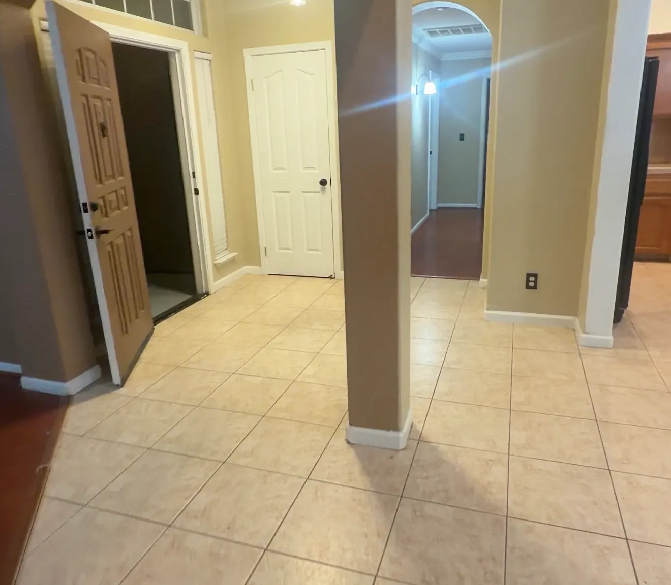 3 bed, 2157 sqft, $2,650 — Photo 4