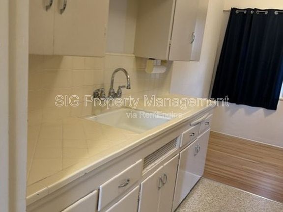 4th image of 2341 Florencita Dr W