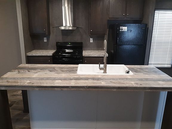 3rd image of 1707 E Blanchard Ave #147