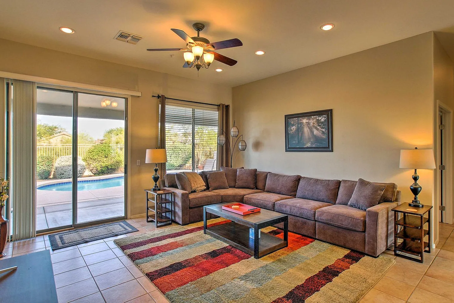 3 bed, 2.0 bath, 1646 sqft, $4,120 — Photo 2