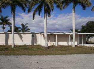 11300 Holiday Ln, Fort Myers, FL 33908