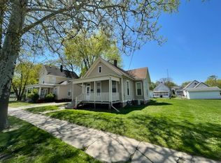 1004 N Center St, Bloomington, IL 61701