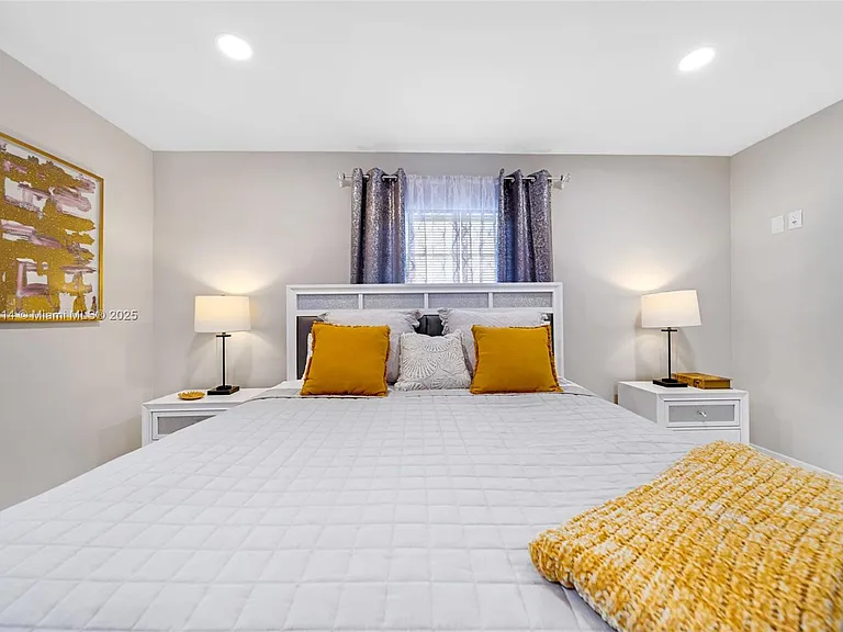 241 Oceanic Ave — Photo 30
