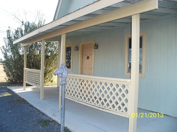 3rd image of 200 Lakeview Dr