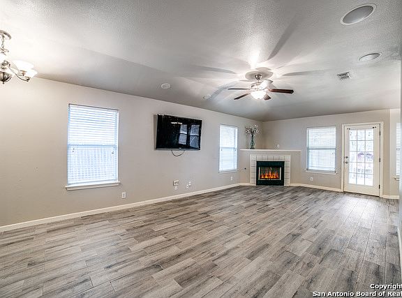 5th image of 3332 Tumblewood Trl