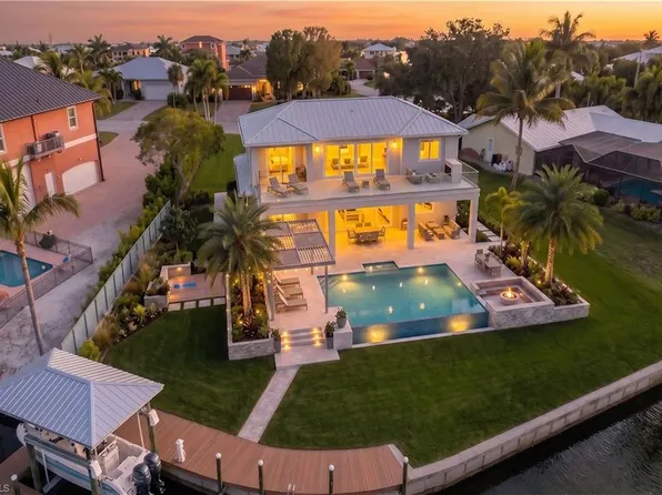 271 Randy LN, FORT MYERS BEACH, FL 33931