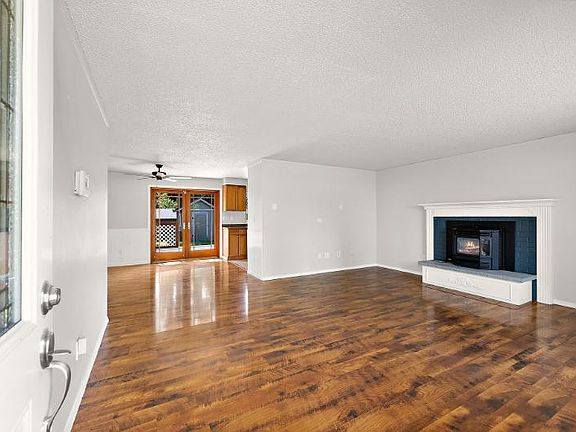 5th image of 8817 Quinault Dr NE
