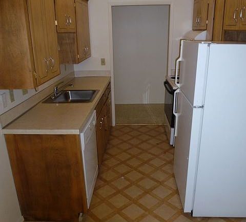 2nd image of 1744 Dexter Ave N APT 02
