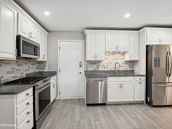 5th image of 17735 Washington Ct #0