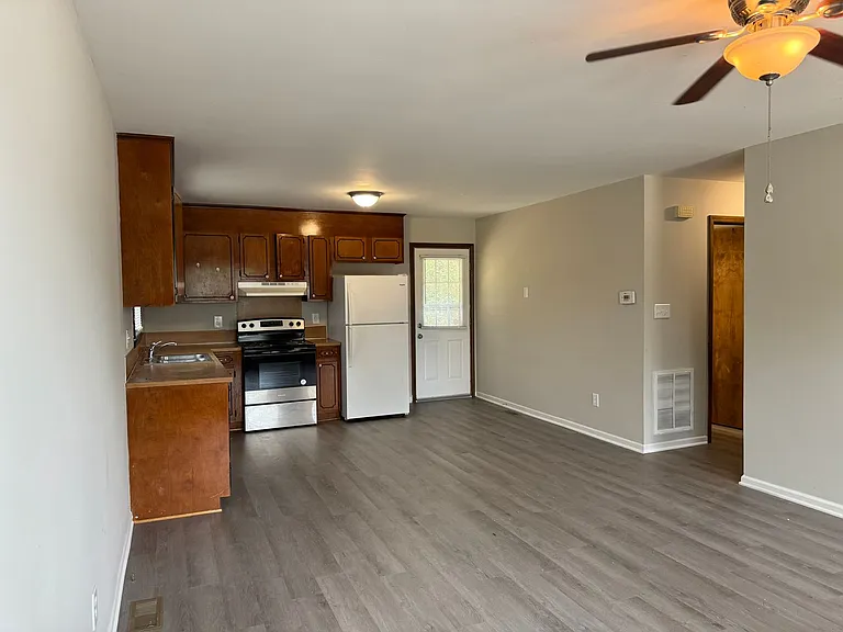 2233 Rose St — Photo 3