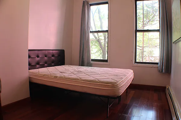 Rented by New Amsterdam Realty Group | media 18