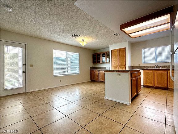 4th image of 2320 Tinsley Ct