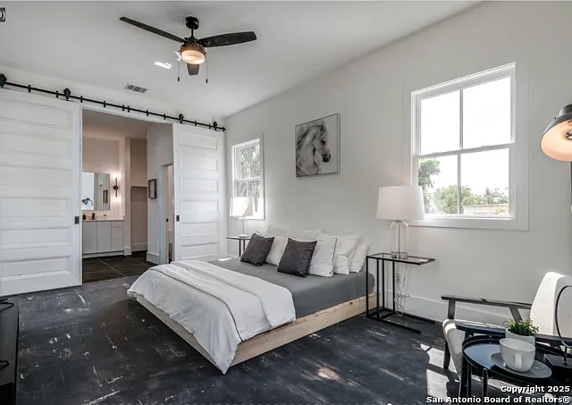 630 E Carson St — Photo 38