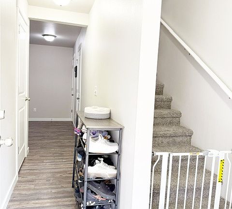 4th image of 1261 NE Larson Blvd