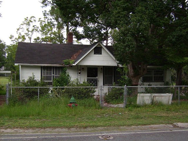 2nd image of 1102 Alpha St