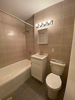 5th image of 14431 41st Ave APT 3B