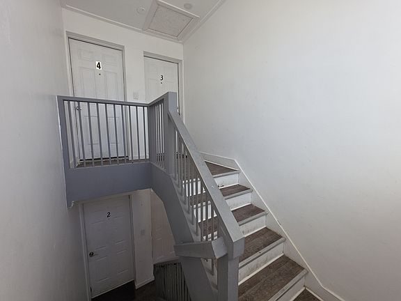 2nd image of 135 Fullerton Ave APT 3