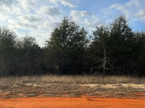 22 Dear Dr, Camden, AL 36726