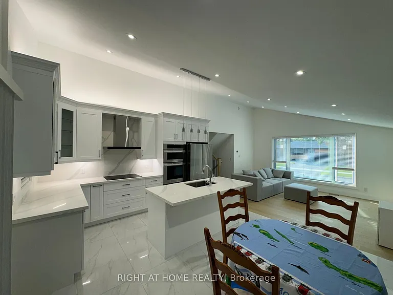 52 Sedgebrook Cres — Photo 5