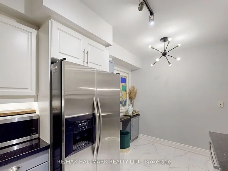 18 William Carson Cres #115 — Photo 10