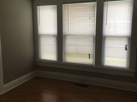 4th image of 616 E Main St