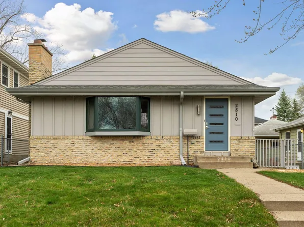 2810 60th St W, Minneapolis, MN 55410