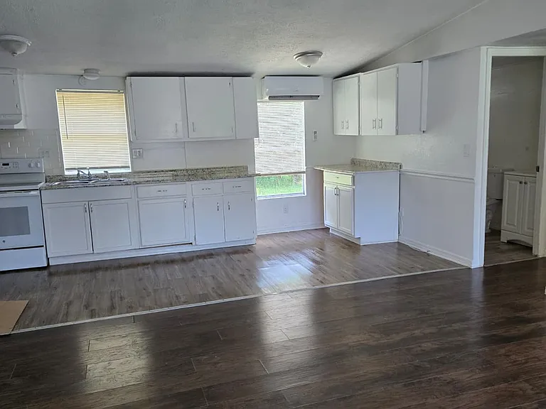 619 Maxanna Ave — Photo 13