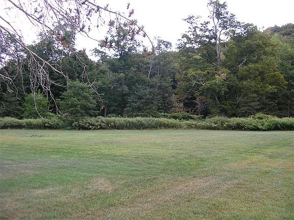 5th image of 19 Creekside Dr