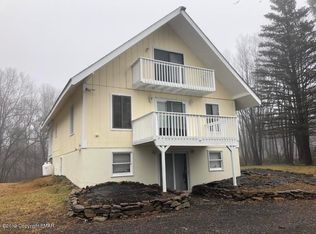 181 Arbor Dr, Long Pond, PA 18334