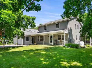 8 Jana Ln, Stratham, NH 03885