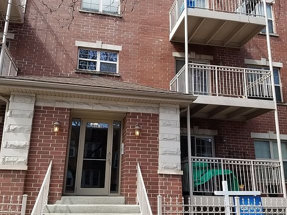 2nd image of 3516 N Hamlin Ave #1