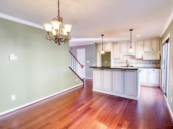 5th image of 188 Stillmeadow Dr Unit 22