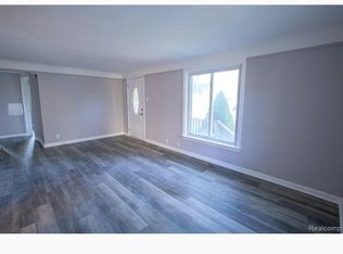 22614 Harper Lake Ave #1, Saint Clair Shores, MI 48080