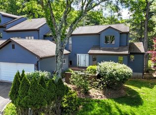 143 Fisher Rd, Mahwah, NJ 07430