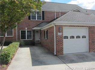 4326 Laurel Hill Ln, Charlotte, NC 28217