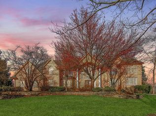 7 Pacer Trl, South Barrington, IL 60010