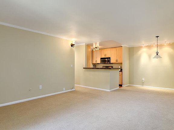 3rd image of 1615 Hotel Cir S Unit D104