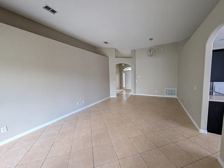 1807 White Heron Bay Cir — Photo 5
