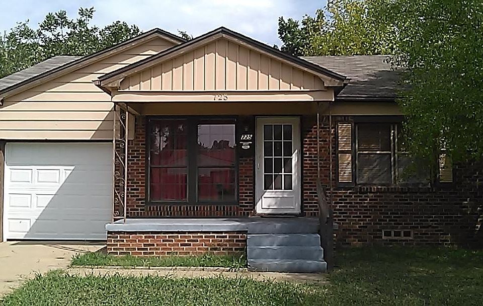 1st image of 725 SW 48th St