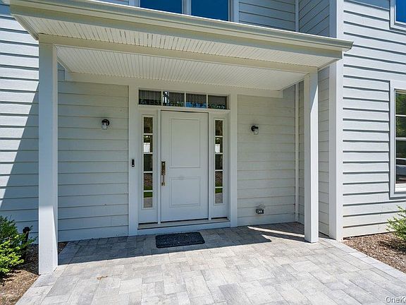 4th image of 44 Plainview Road