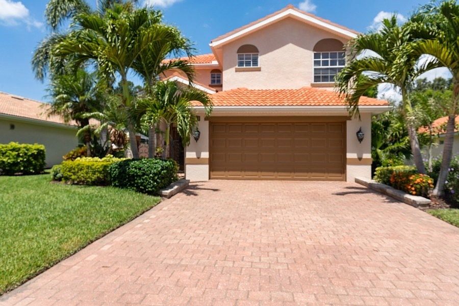 1st image of 9032 Astonia Way