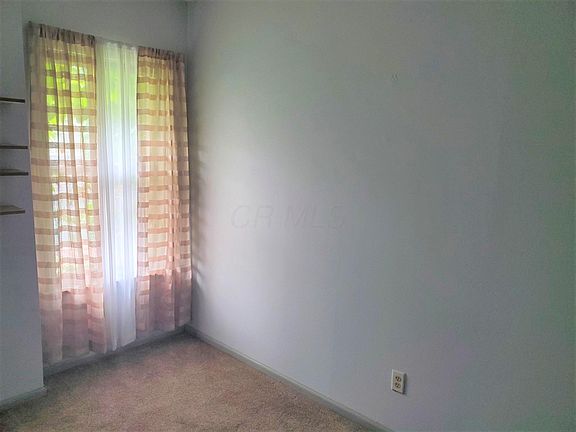 5th image of 980 Highland St