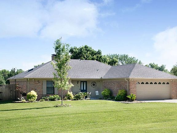 2nd image of 210 Windridge Dr