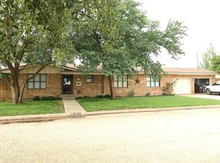 407 W 6th St, Stanton, TX 79782