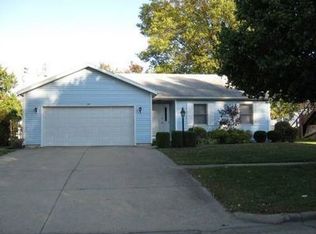1116 N 6th St, Vandalia, IL 62471