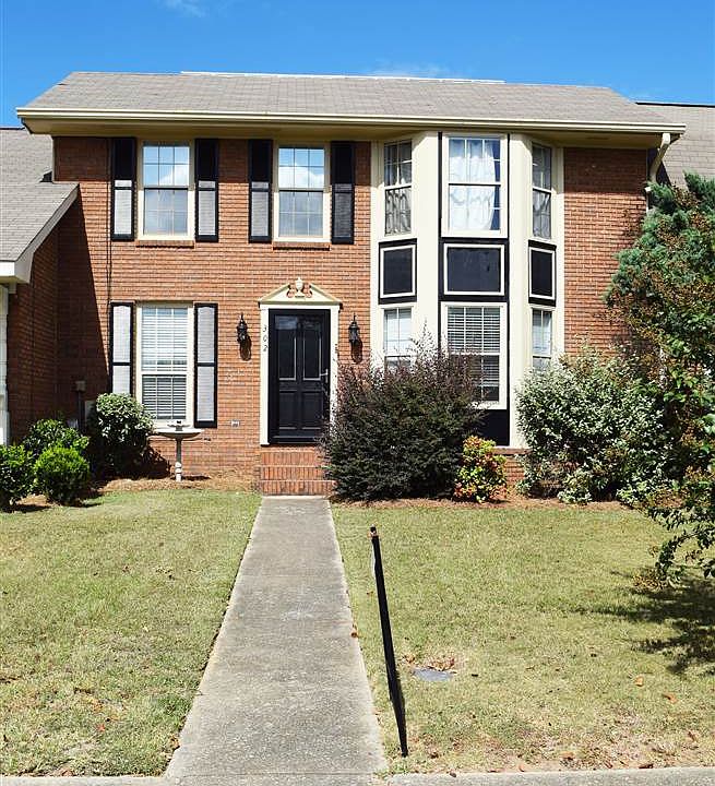 1st image of 302 Williamsburg Ave