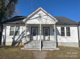 438 3rd Ave SW, Hickory, NC 28602