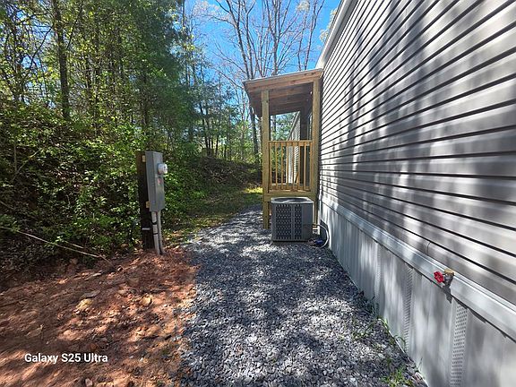 4th image of 466 Glen Stalcup Rd