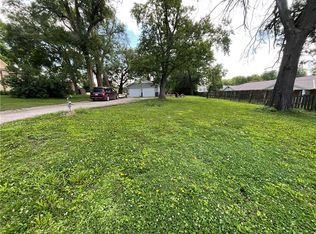 419 S Orange St, Cameron, MO 64429