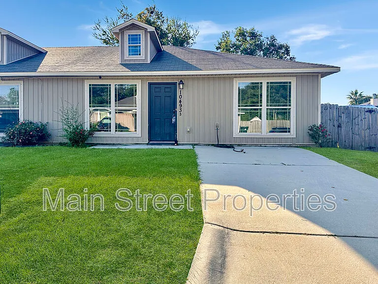 10493 River Birch Dr — Photo 1